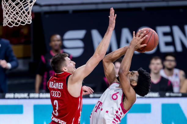 在关键时刻 在关键时刻