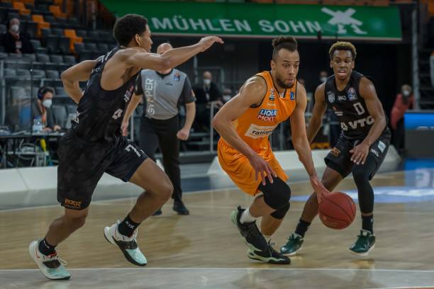 相比之下 相比之下