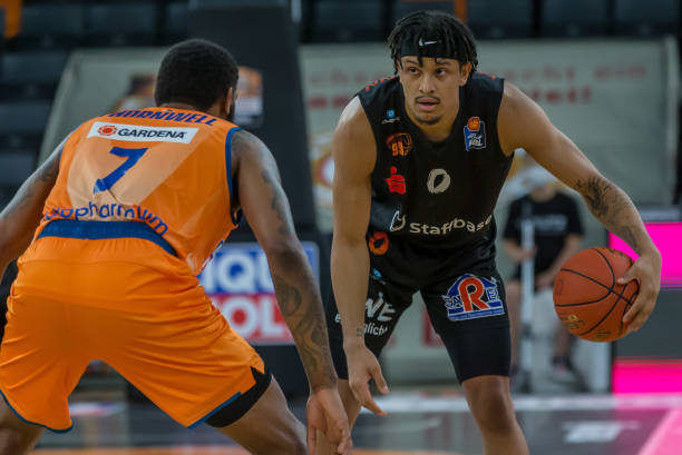 的是他对空 的是他对空